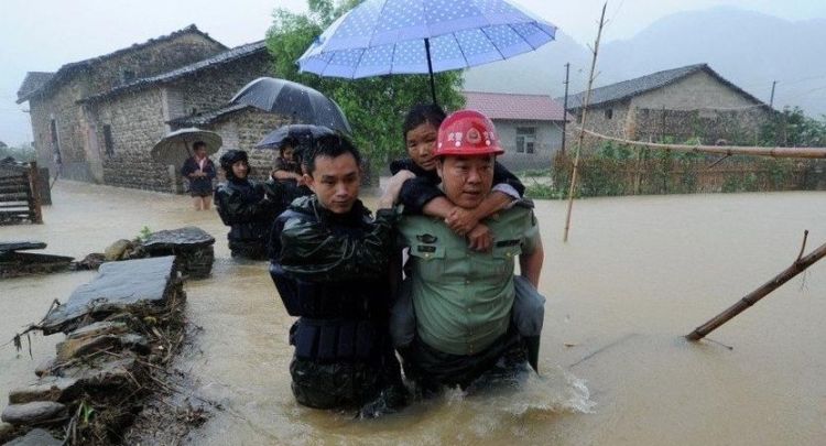 孕妇梦见发大水自己在水中成功逃生