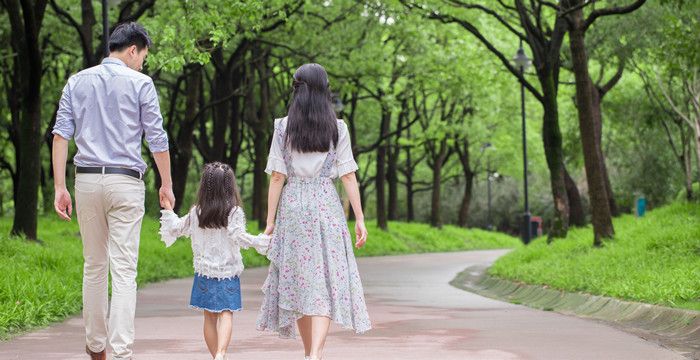 已婚女人梦见小孩是什么预兆，梦见怀了个漂亮小孩是什么意思图2