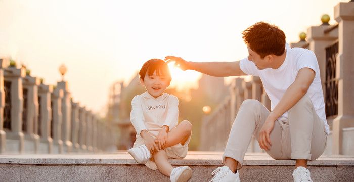 梦见爸爸打我怎么回事，梦见爸爸打我电话有什么寓意吗图1