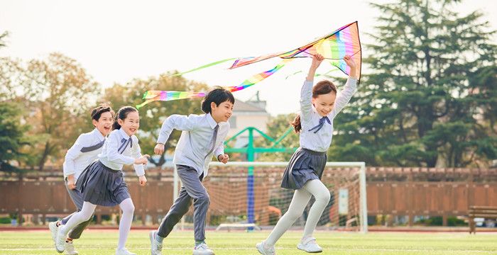 梦见小朋友，梦见小孩子拉大便是怎么回事图1