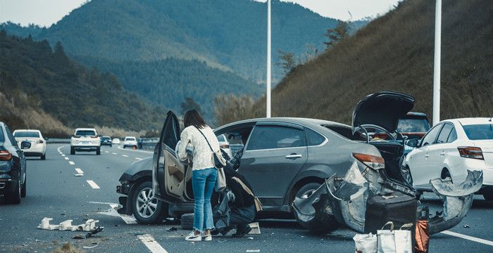 梦见出差出车祸，梦见自己车祸了是什么意思呀图2