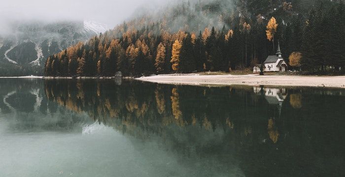 男人梦见河里涨水是什么征兆，梦见河里涨很大水是什么征兆图1