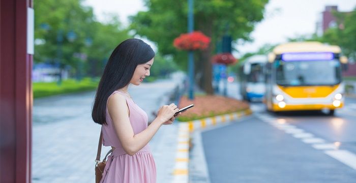 梦见外甥有什么暗示，女人梦见等车迟迟不来图2