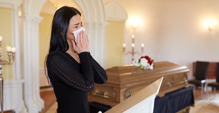 梦见喜欢的人死了哭得很伤心，梦见很爱的人死了是什么意思图1