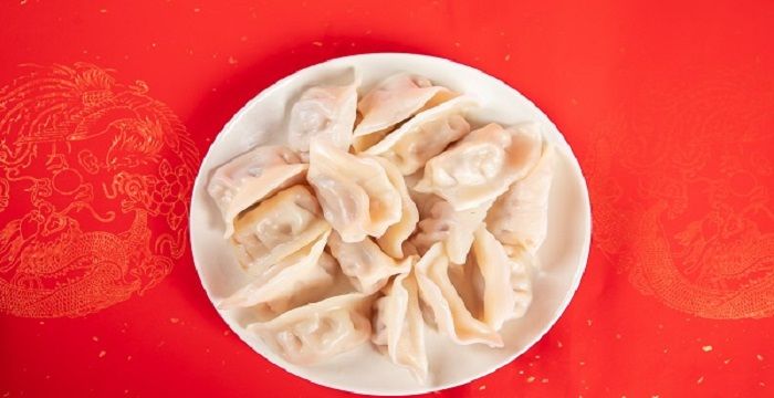 梦见煮了满满一锅饺子，梦见煮饺子是什么意思图1