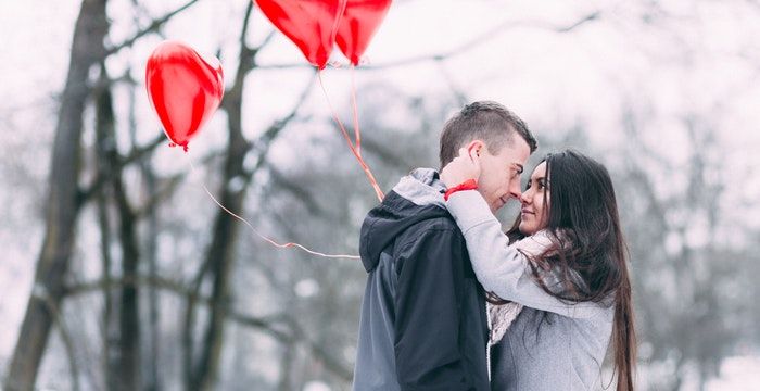 梦见老公当面吻别的女人图2