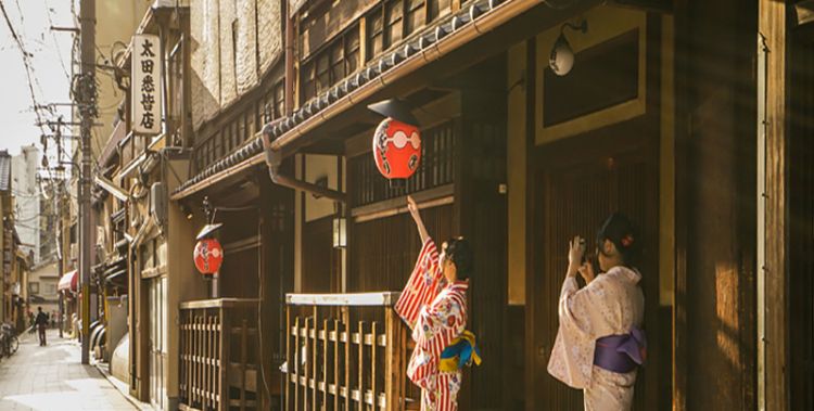 女人梦见日本鬼子，梦见有日本人来村子的预兆图2